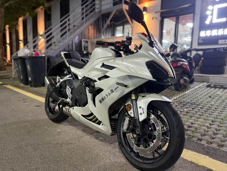 QJMOTOR 赛600