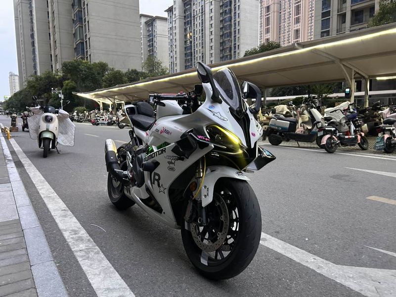 QJMOTOR 赛600