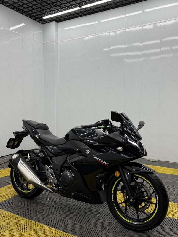 豪爵铃木 GSX250R