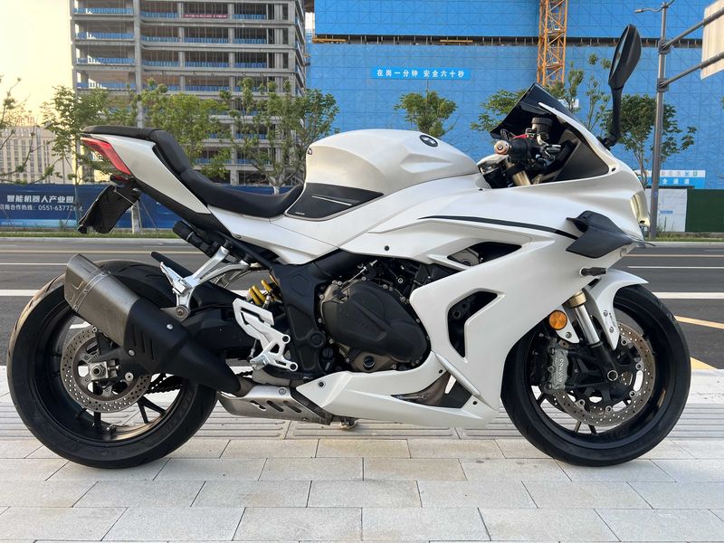 QJMOTOR 赛600
