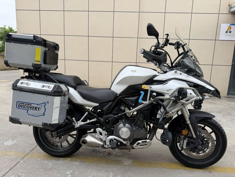 贝纳利 金鹏 TRK502