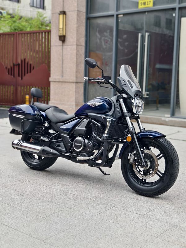 豪爵 TR300