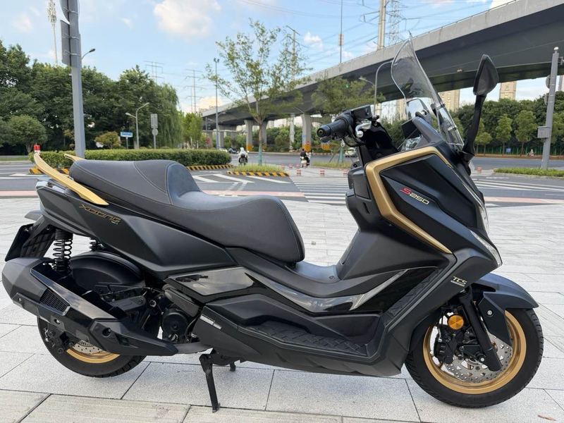 光阳 赛艇 S250