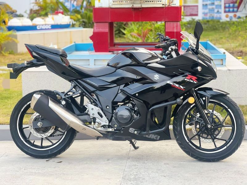 豪爵铃木 GSX250R
