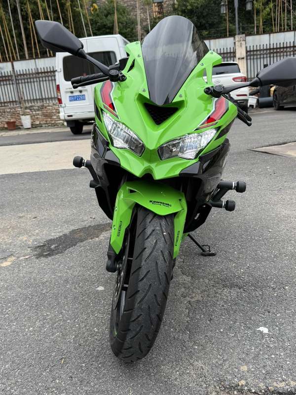 川崎 ZX-4R