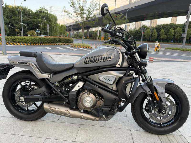 QJMOTOR 闪500S