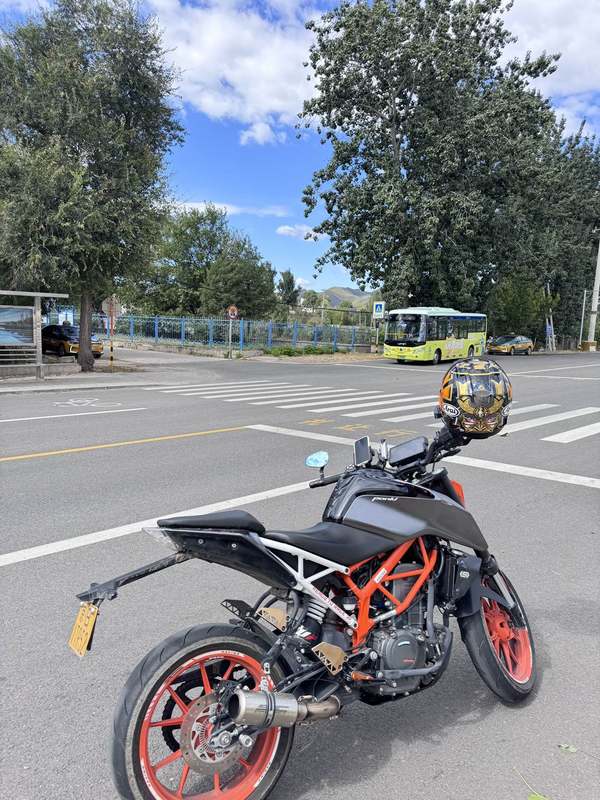KTMR2R 390 Duke