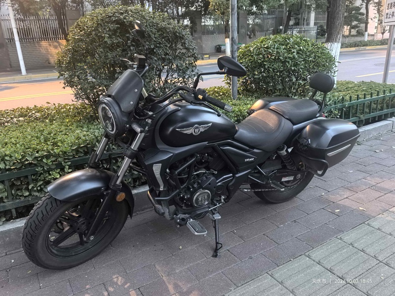 豪爵 TR300