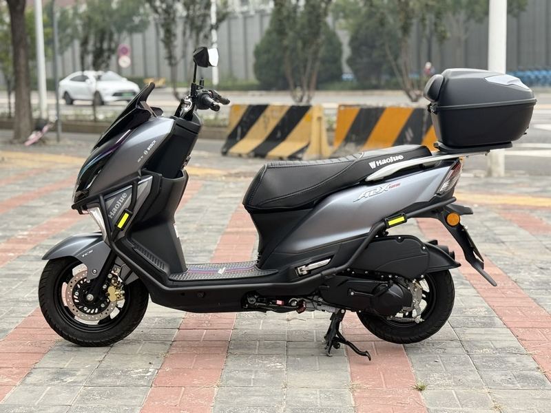 豪爵 ADX125