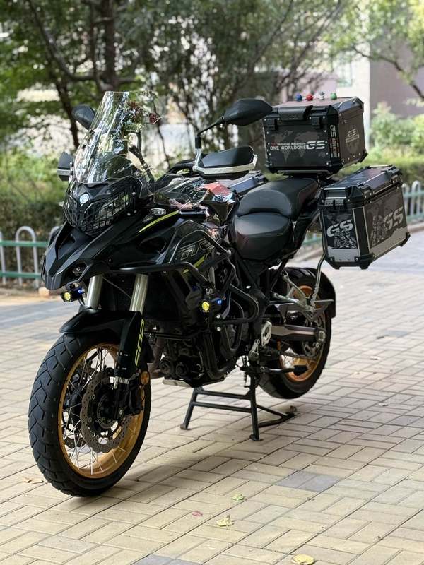 贝纳利 金鹏 TRK502
