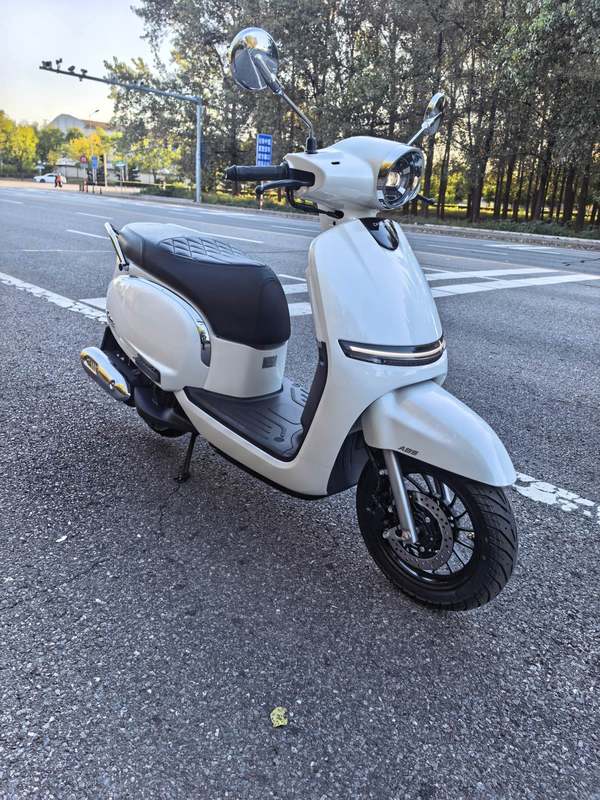 春风 125AURA