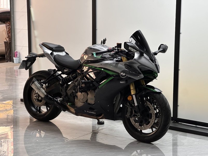QJMOTOR 赛600