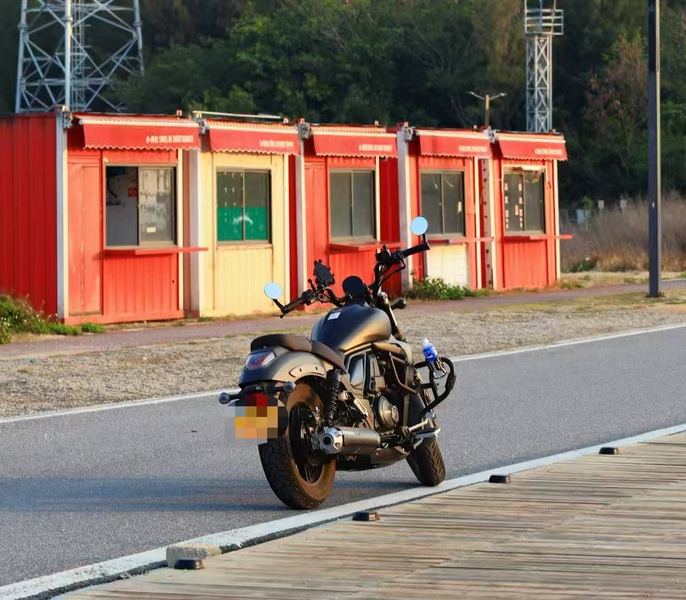 豪爵 TR300