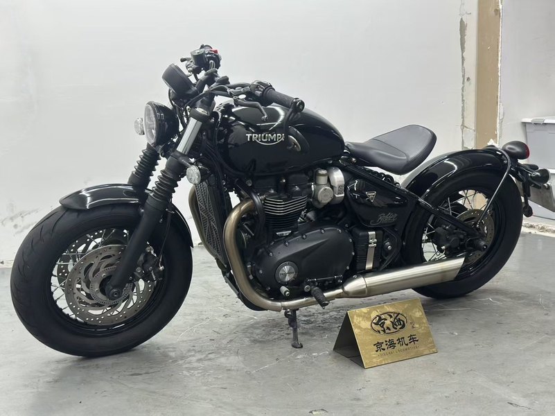 凯旋 Bonneville Bobber