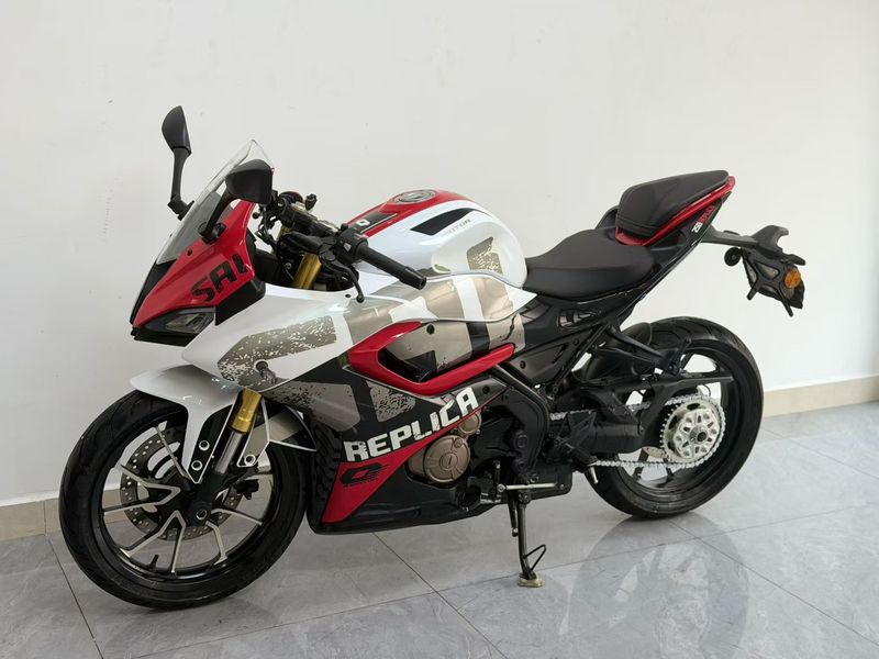 QJMOTOR 赛250