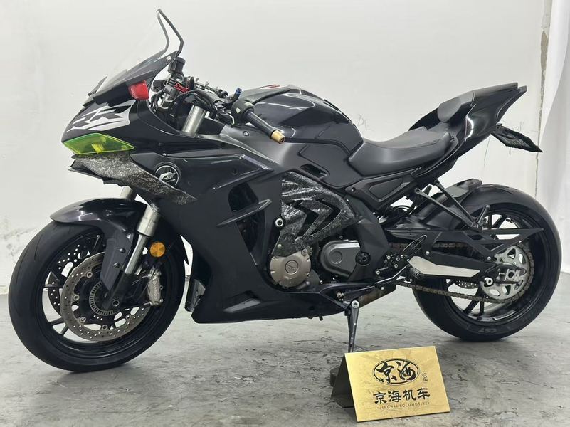 QJMOTOR 赛600