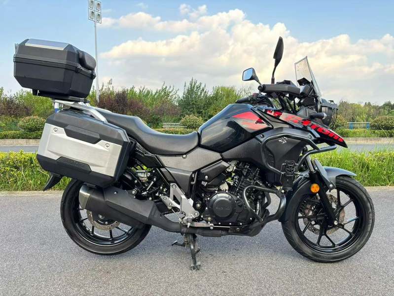 豪爵铃木 DL250
