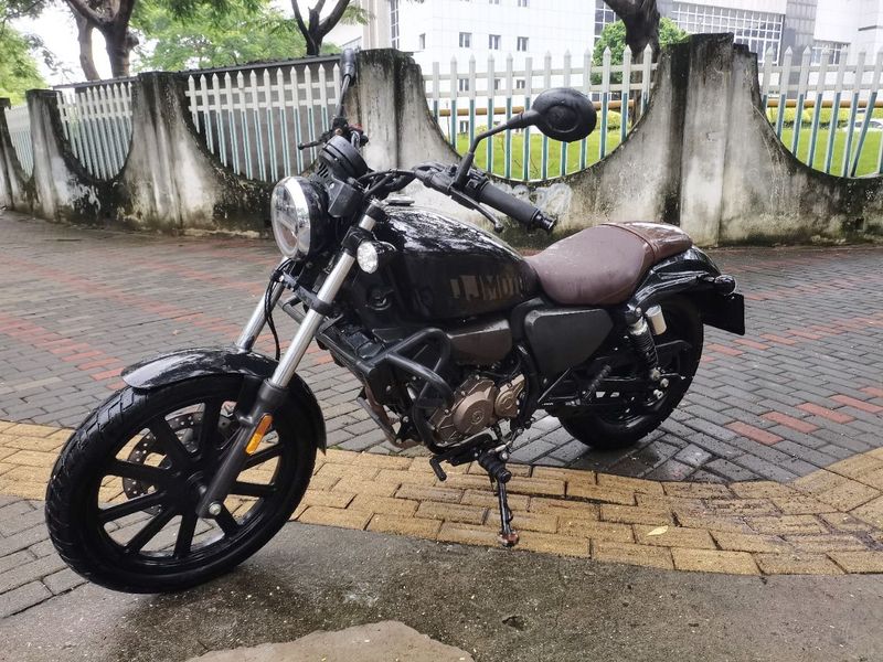 QJMOTOR 闪150