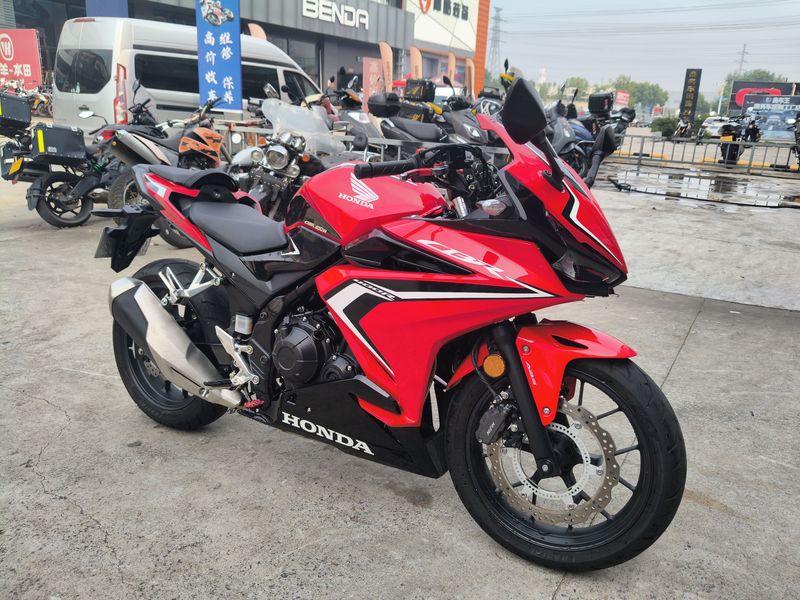 本田WING CBR400R
