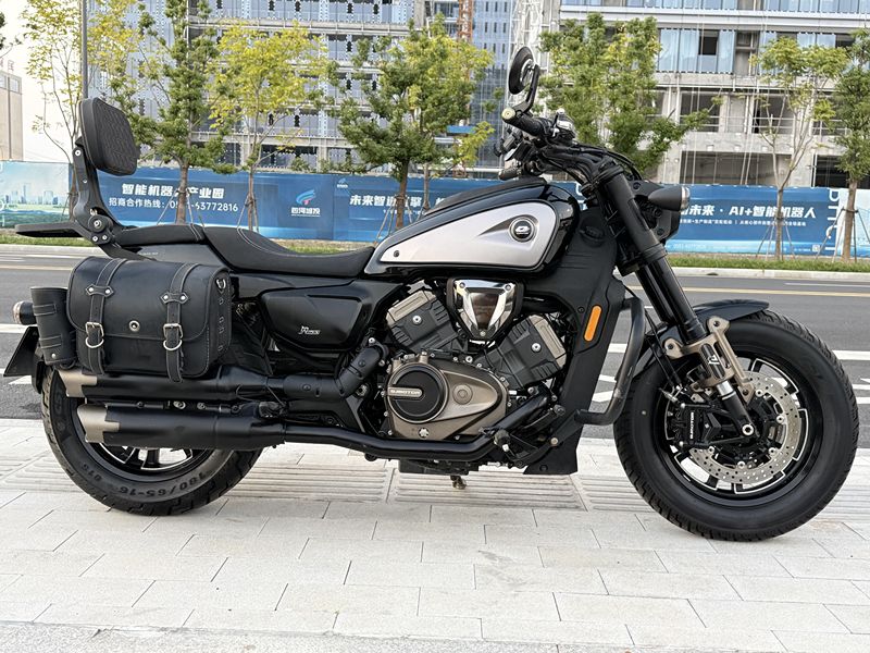 QJMOTOR 闪600