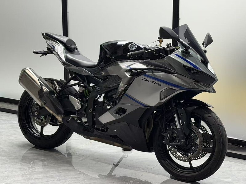 川崎 ZX-4R