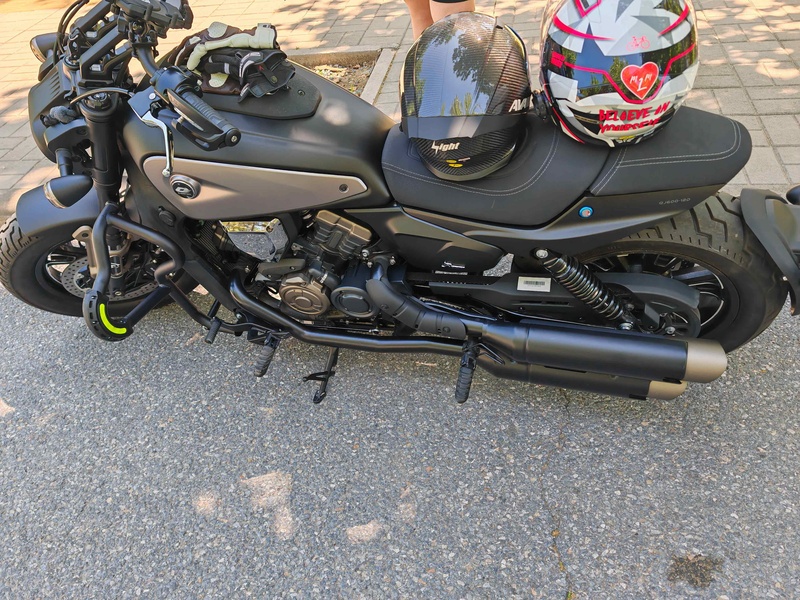 QJMOTOR 闪600