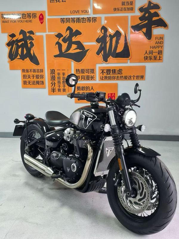 凯旋 Bonneville Bobber
