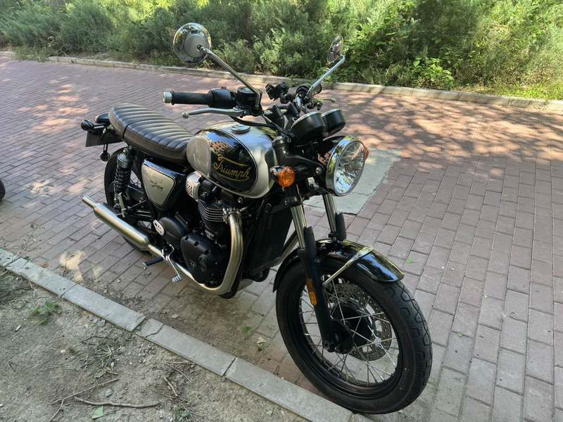 凯旋 Bonneville T100