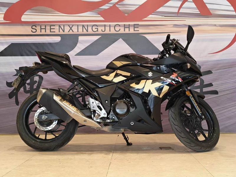 豪爵铃木 GSX250R