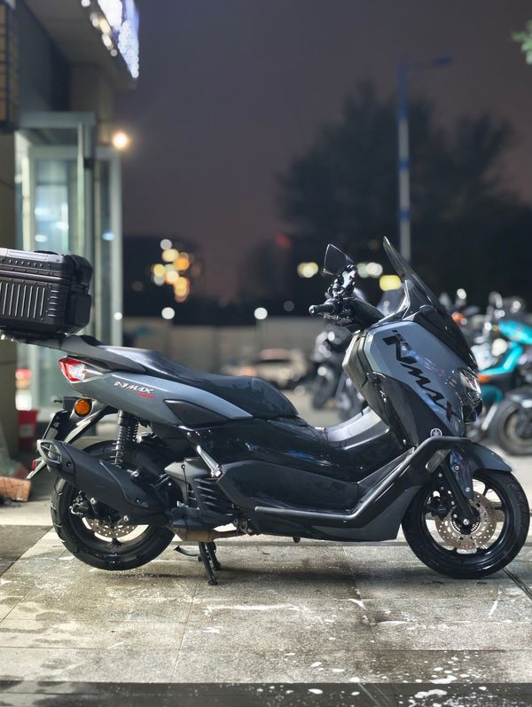 雅马哈 NMAX