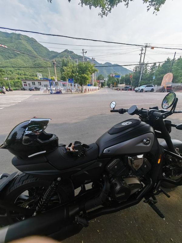 QJMOTOR 闪600