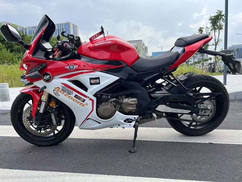QJMOTOR 赛600