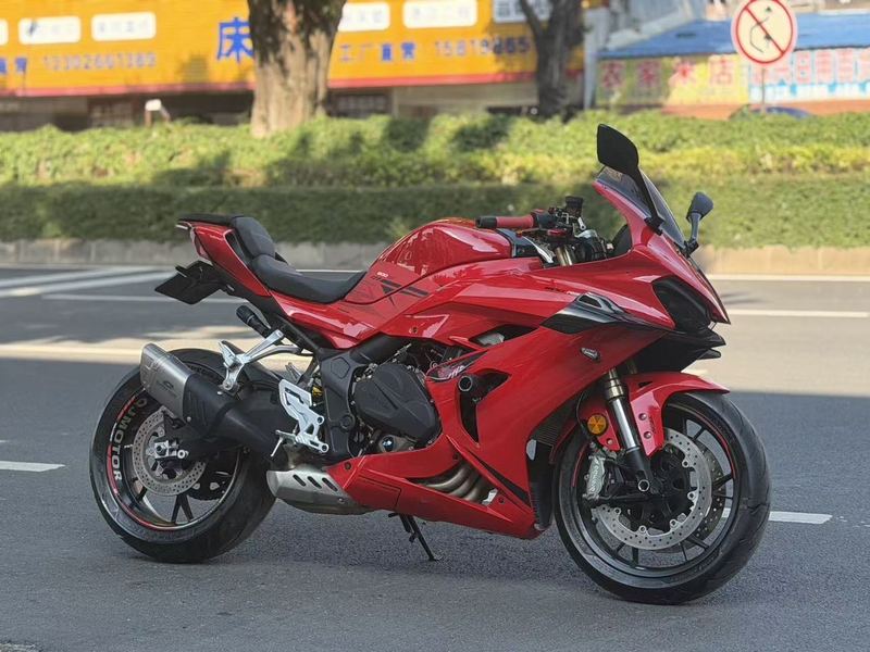 QJMOTOR 赛600