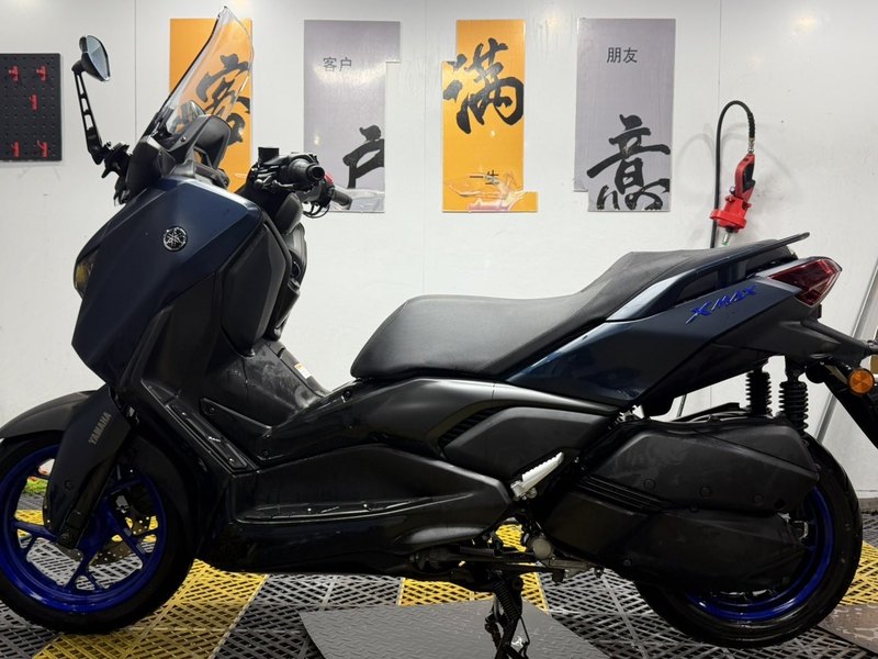 雅马哈 XMAX