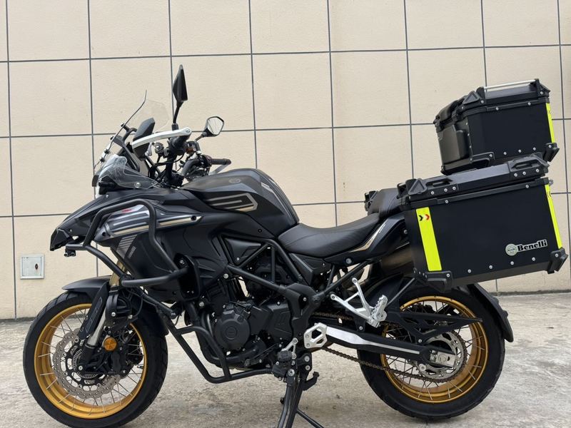 贝纳利 TRK552