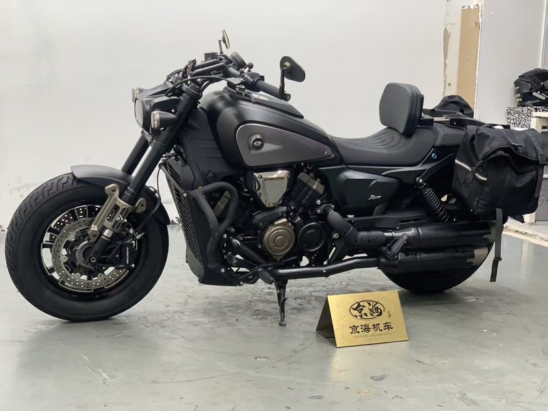 QJMOTOR 闪600