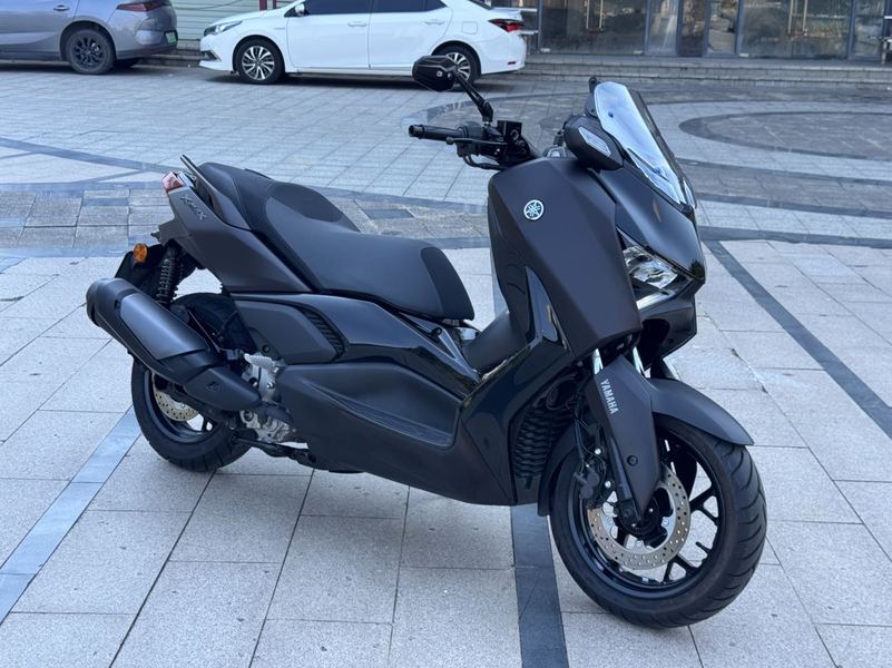雅马哈 XMAX