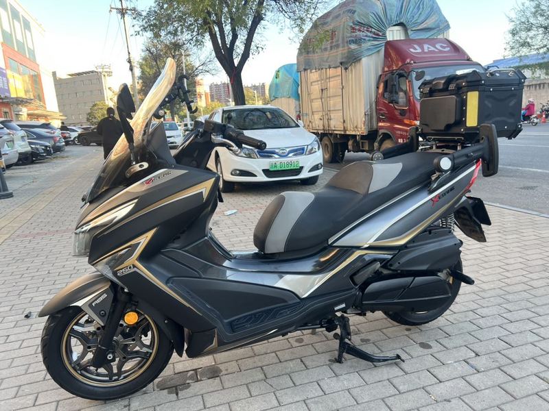 光阳 赛艇 250
