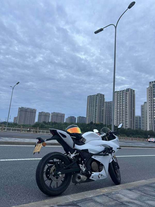 QJMOTOR 赛250