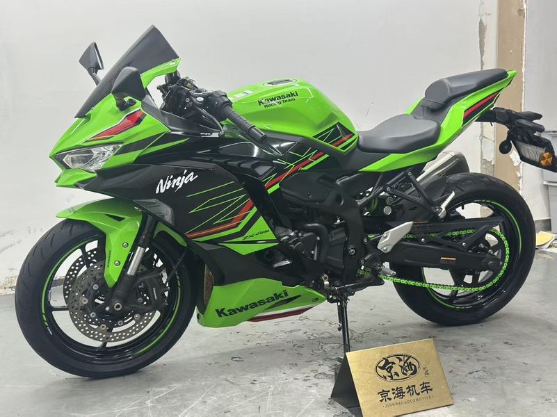 川崎 ZX-4R