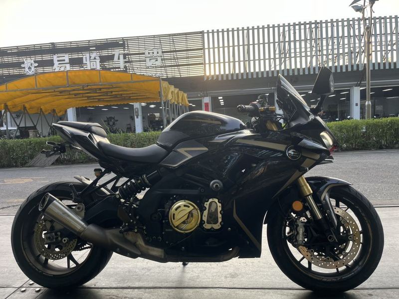 QJMOTOR 赛600