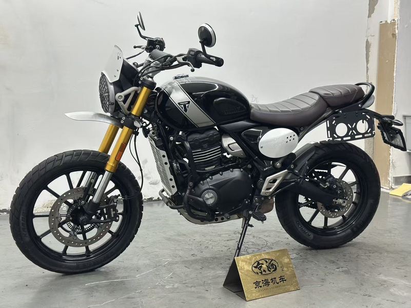 凯旋 Scrambler 400 X