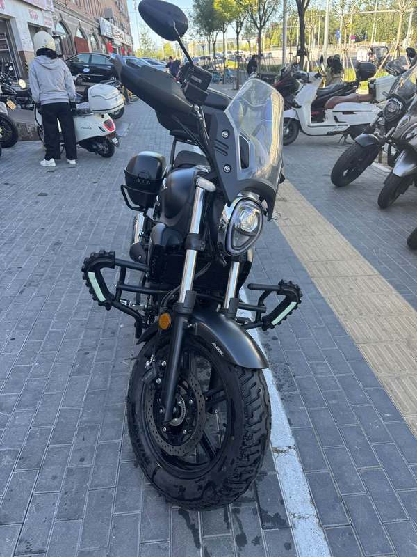 豪爵 TR300