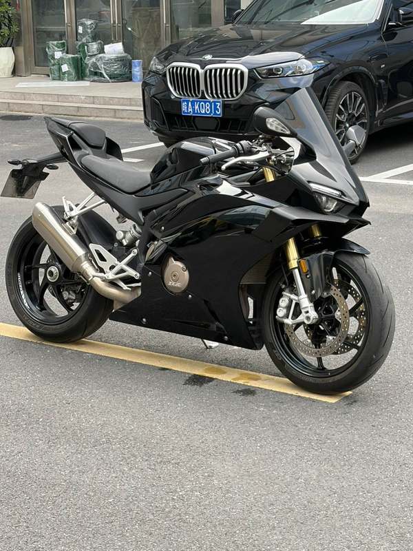 张雪机车 500RR