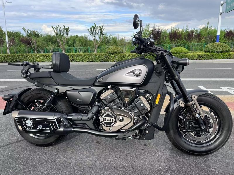 QJMOTOR 闪600