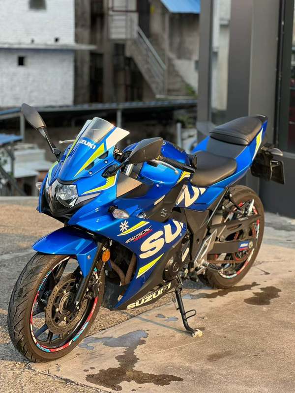 豪爵铃木 GSX250R