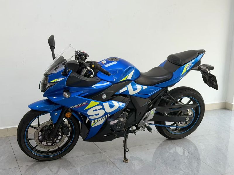 豪爵铃木 GSX250R