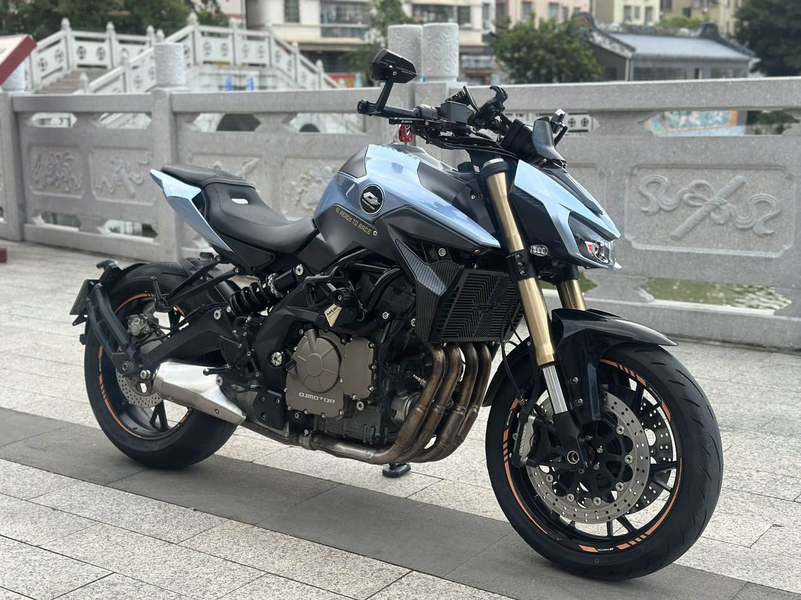 QJMOTOR 追600