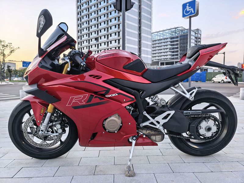 张雪机车 500RR