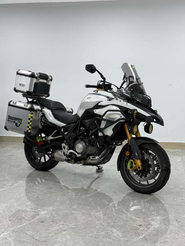 贝纳利 金鹏 TRK502